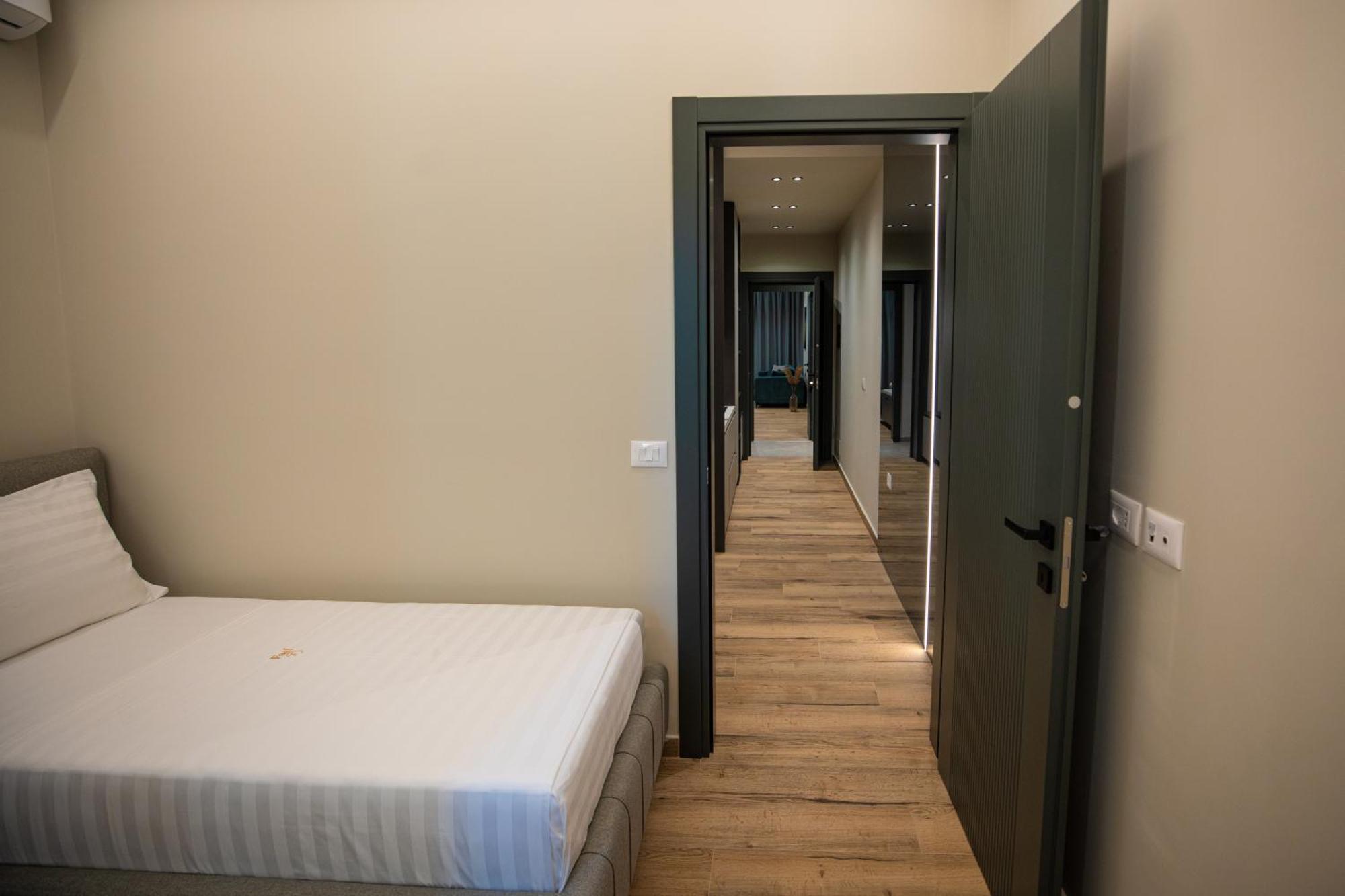 Vlore Luxury Apartaments "Fael" Vlorë Exterior foto