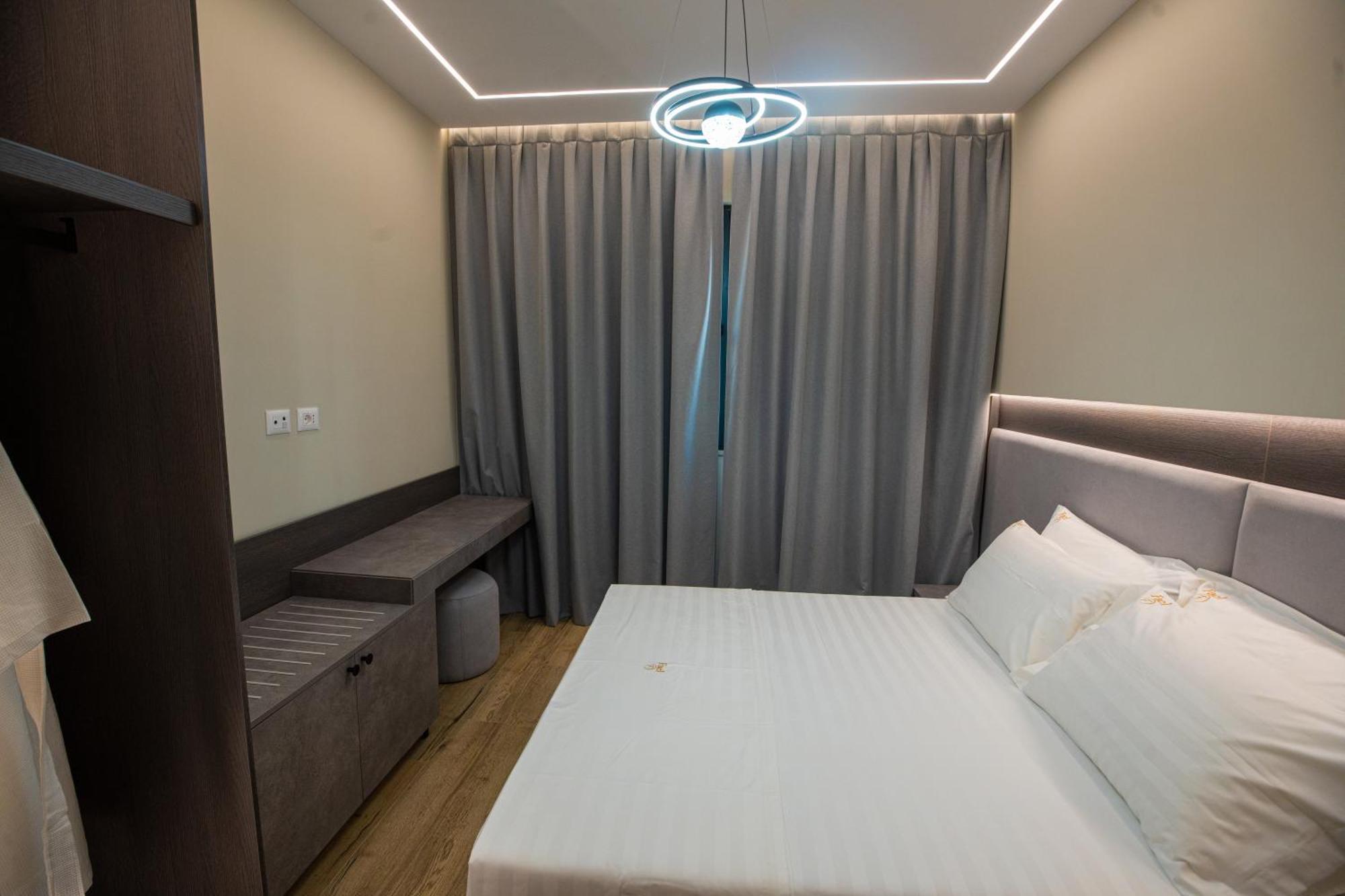 Vlore Luxury Apartaments "Fael" Vlorë Exterior foto